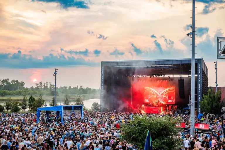 Concert crowd at sunset at Live Oak Bank Pavilion